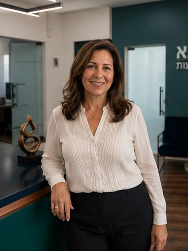 מיכל אזרי – מנהלת לקוחות פרטיים